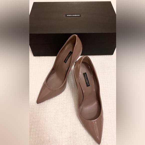 Dolce & Gabbana pointed toe pumps size 37 - Picture 1 of 9
